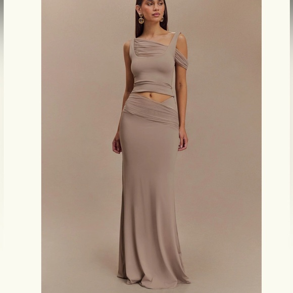 Meshki ~ Jules ~ Recycled Nylon And Mesh Sleeveless Top - Taupe - Picture 4 of 6